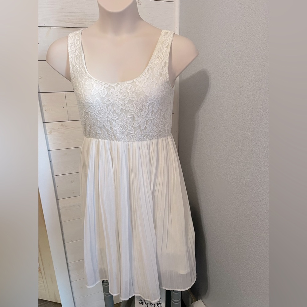 Womens off-white sheer Dress Large
